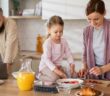 Familien heute: Der Alltag ist durchgeplant bis zur letzten Minute ( Foto: Adobe Stock-Halfpoint )