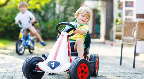 bis zu welchem alter kinder mit fahrrad auf fußweg