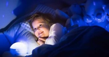 Kinder ins Bett bringen: So schläft ihr Kind ( Foto: Adobe Stock- famveldman_)