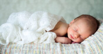 Schlafrhythmus: Dem Baby richtigen Schlaf beibringen!? Schlafrhythmus: Dem Baby richtigen Schlaf beibringen!?