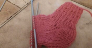 Babysocken stricken: auch für Anfänger. Die 2-Minuten-Anleitung