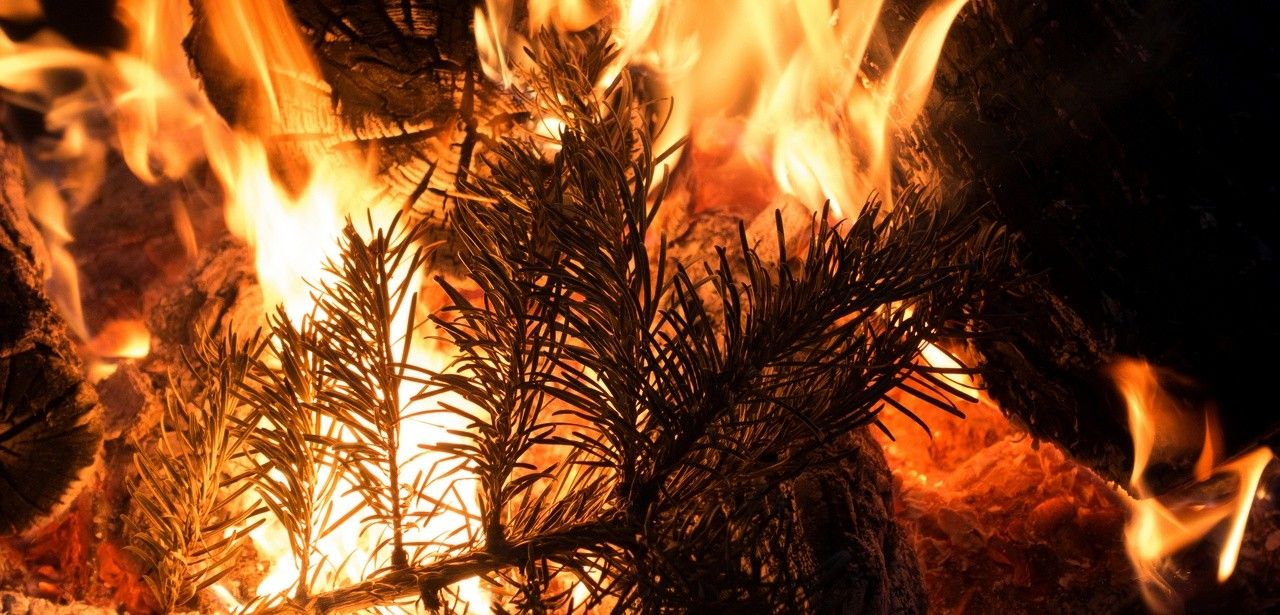 Brandgefahr zu Weihnachten: Vorsicht bei potenziellen (Foto: AdobeStock - travelguide 106481660)