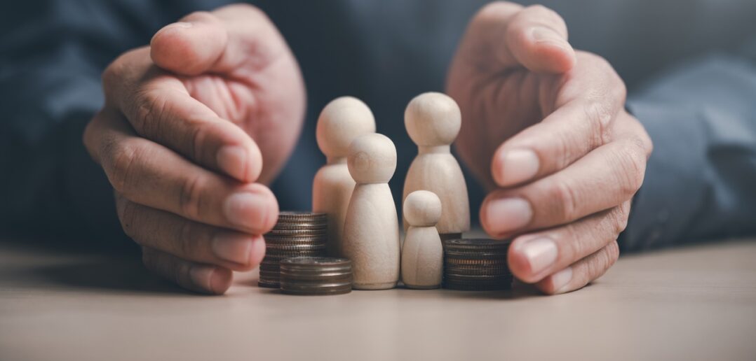 Kosten im Fokus: Das Familienbudget im Griff haben (Foto: AdobeStock - Take Production - 1311454746)