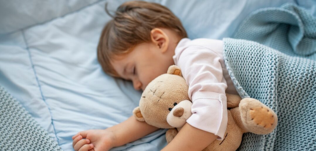 Der Schlafbedarf von Kindern ist individuell verschieden. (Foto: AdobeStock_290561027 Dragana Gordic)