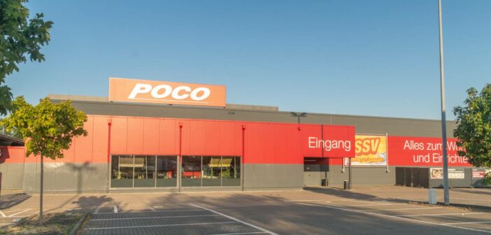 Poco Einrichtungsmärkte in Deutschland sind für ihr breites Sortiment und günstige Preise bekannt (Foto: AdobeStock 686308191 Robson90)