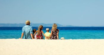Warum sich ein Tapetenwechsel ans Meer für Familien immer lohnt (Foto: AdobeStock - Kostia - 412919686)